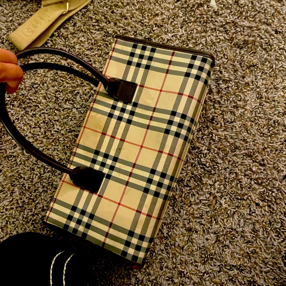 Authentic Burberry bag - Picture 2 of 2
